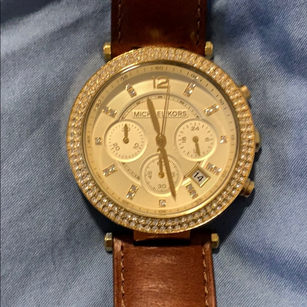 Michael kors watch used handful of times